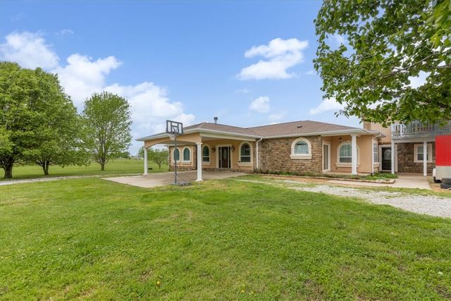 21854 Floyd Moore Road, Gentry, AR 72734