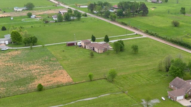 21854 Floyd Moore Road, Gentry, AR 72734