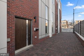 869 CORINTHIAN AVE #3, Philadelphia, PA 19130