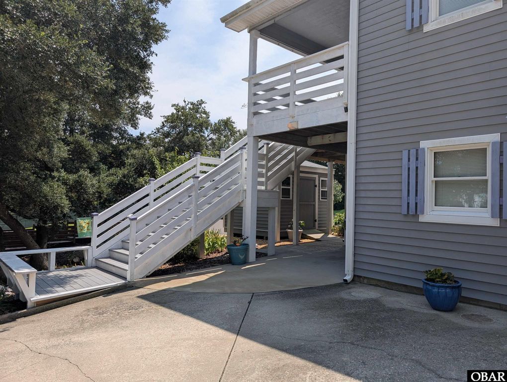 Image 2 of property listing at 108 Shell Circle Lot 7, Kitty Hawk, NC 27949