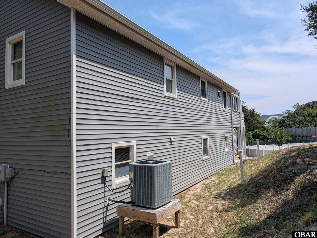 Image 6 of property listing at 108 Shell Circle Lot 7, Kitty Hawk, NC 27949