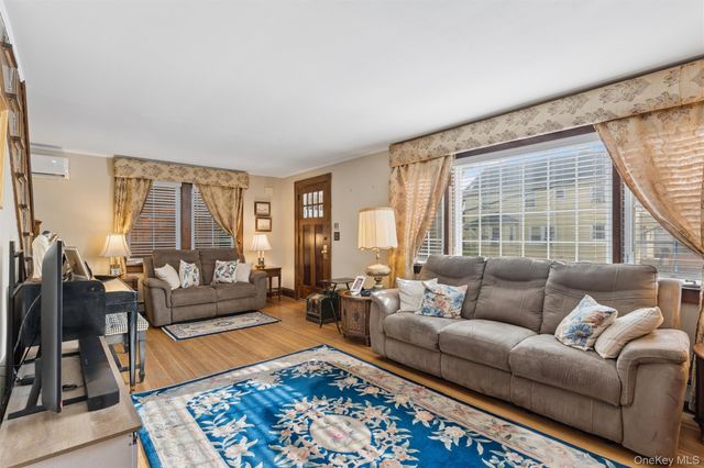 1055 Stanton Avenue, Woodmere, NY 11598