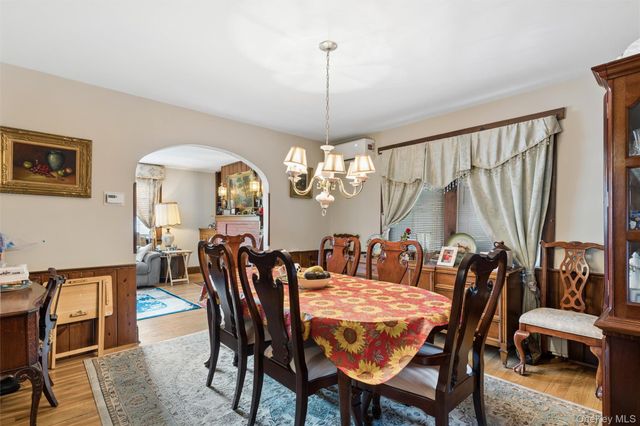 1055 Stanton Avenue, Woodmere, NY 11598