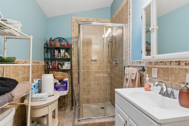 1055 Stanton Avenue, Woodmere, NY 11598