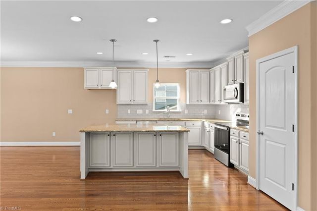 325 High Knoll Drive, Walkertown, NC 27051