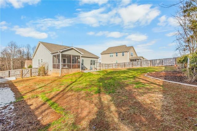 325 High Knoll Drive, Walkertown, NC 27051