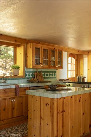 28963 Quail Run Drive, Lake Arrowhead, CA 92352