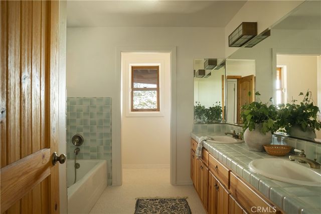 28963 Quail Run Drive, Lake Arrowhead, CA 92352