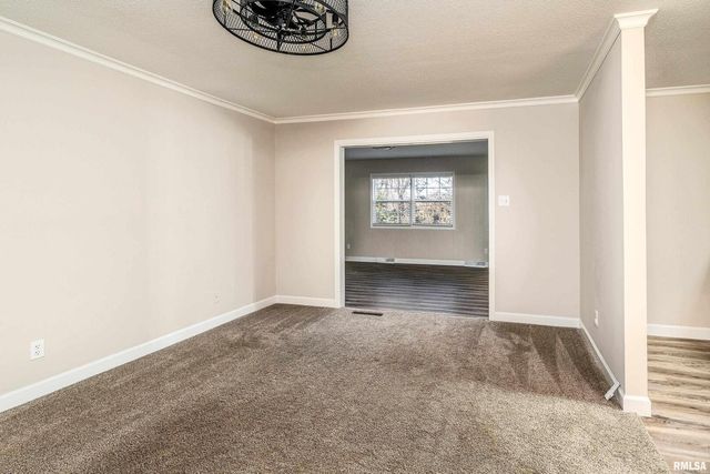 203 Fairway Vista Road, Murphysboro, IL 62966