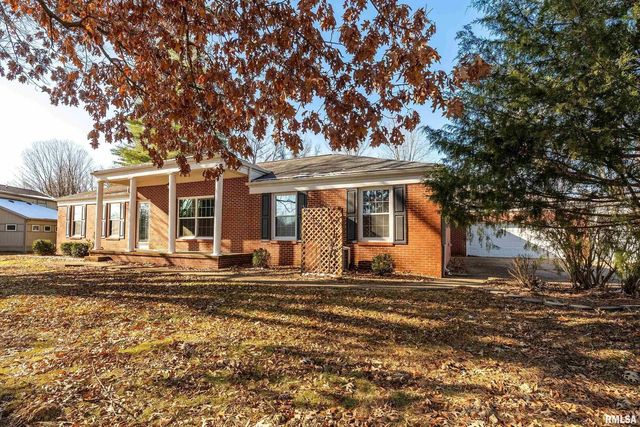 203 Fairway Vista Road, Murphysboro, IL 62966