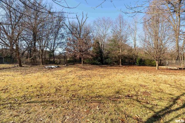 203 Fairway Vista Road, Murphysboro, IL 62966