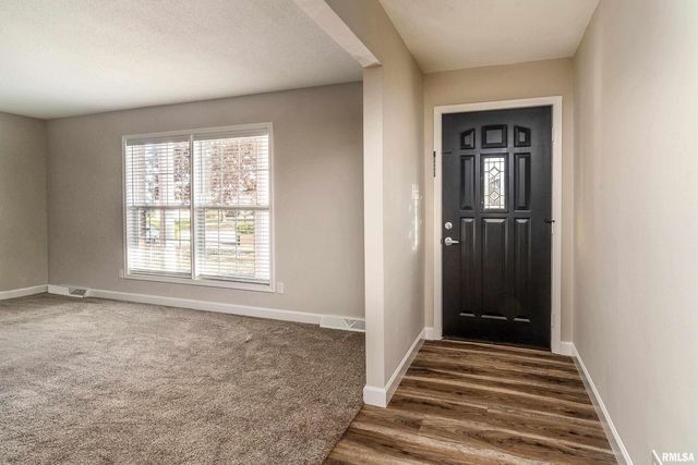 203 Fairway Vista Road, Murphysboro, IL 62966