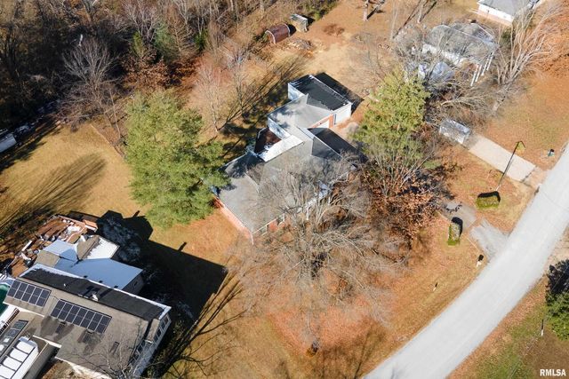 203 Fairway Vista Road, Murphysboro, IL 62966