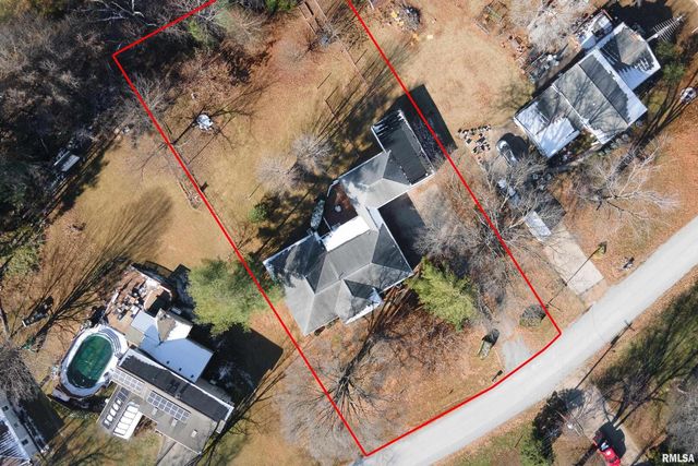 203 Fairway Vista Road, Murphysboro, IL 62966