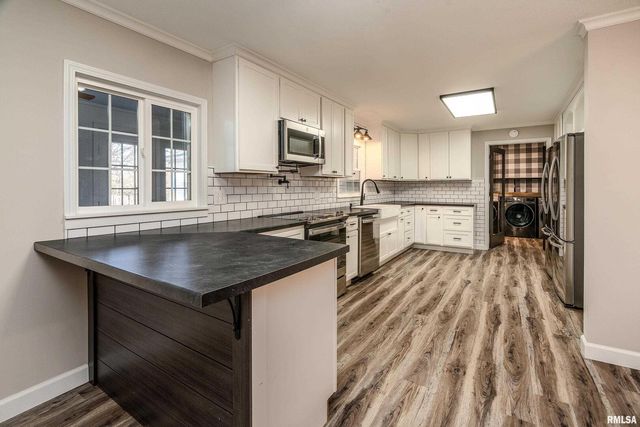 203 Fairway Vista Road, Murphysboro, IL 62966