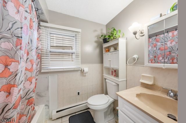 242 Franklin St, Elizabeth City, NJ 07206