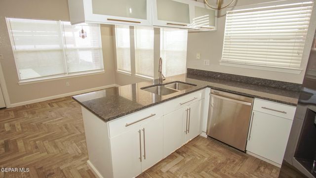 2008 ROGELIO Avenue, El Paso, TX 79902