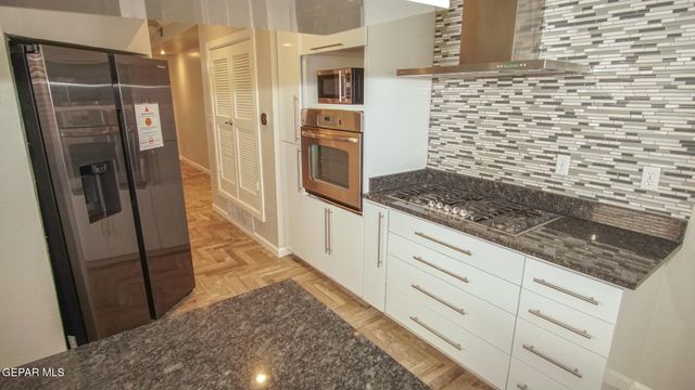 2008 ROGELIO Avenue, El Paso, TX 79902