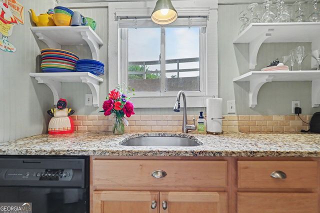 251 Shakespeare Drive 323, Clayton, GA 30525