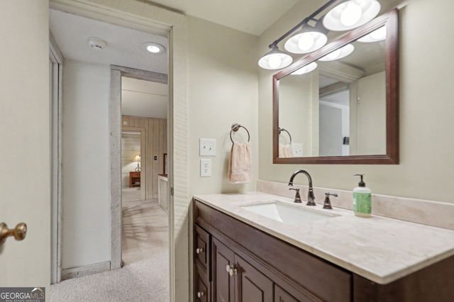 251 Shakespeare Drive 323, Clayton, GA 30525