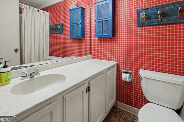 251 Shakespeare Drive 323, Clayton, GA 30525