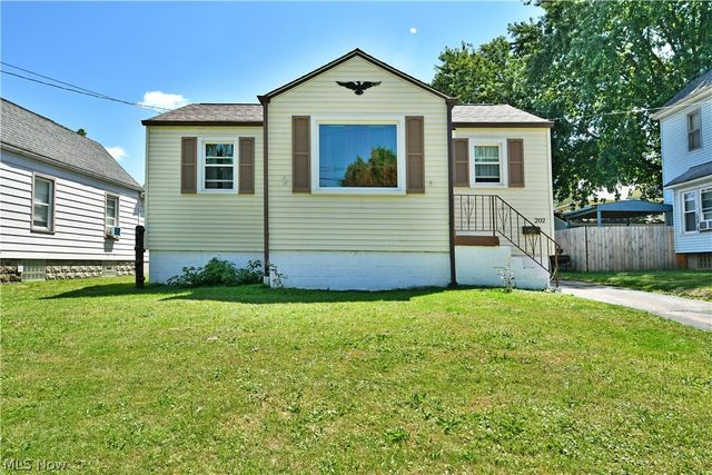 202 Elm Street, Struthers, OH 44471