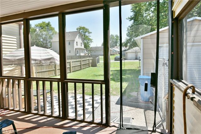 202 Elm Street, Struthers, OH 44471