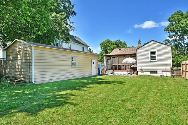 202 Elm Street, Struthers, OH 44471