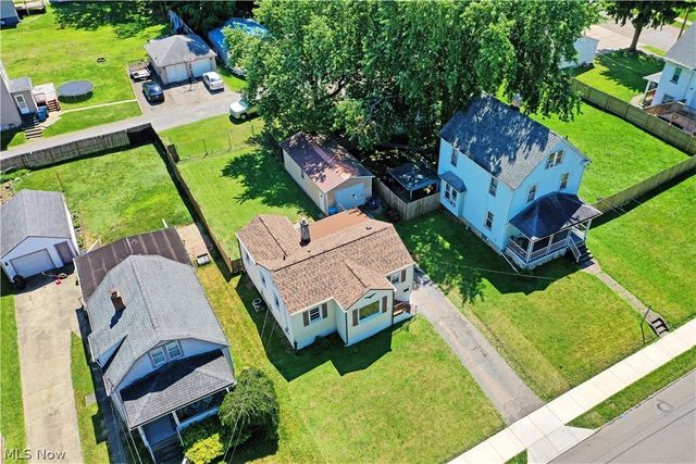 202 Elm Street, Struthers, OH 44471