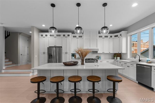 4731 Westminster Place, St Louis, MO 63108