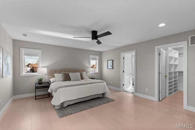 4731 Westminster Place, St Louis, MO 63108