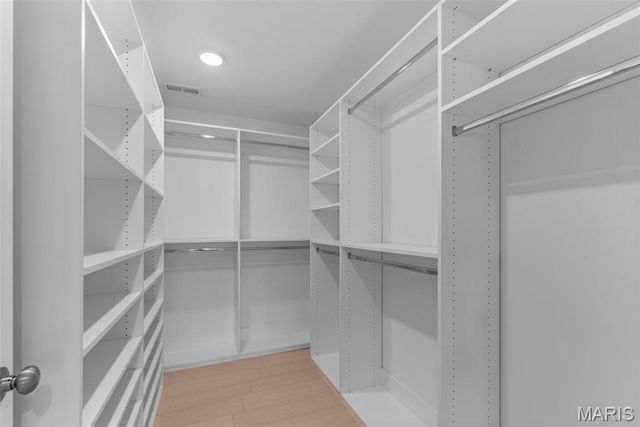 4731 Westminster Place, St Louis, MO 63108