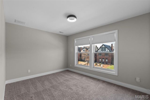 4731 Westminster Place, St Louis, MO 63108