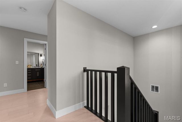 4731 Westminster Place, St Louis, MO 63108