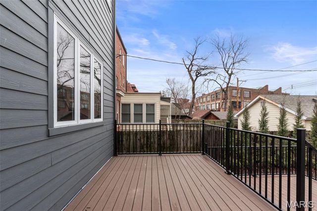 4731 Westminster Place, St Louis, MO 63108