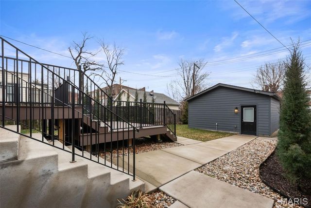 4731 Westminster Place, St Louis, MO 63108