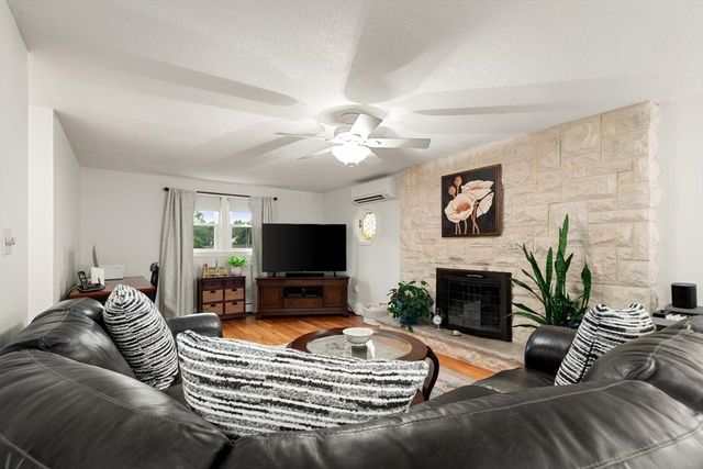 44 Sable Rd, Salem, MA 01970