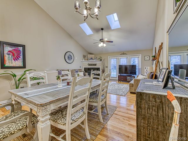 13419 Shire Lane, Southgate, MI 48195