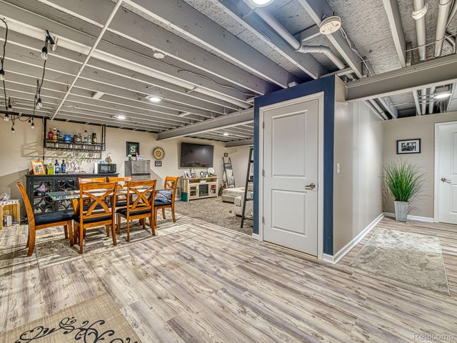 13419 Shire Lane, Southgate, MI 48195