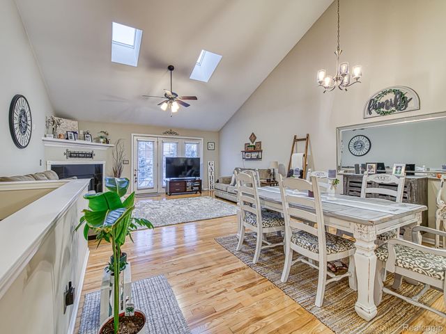 13419 Shire Lane, Southgate, MI 48195