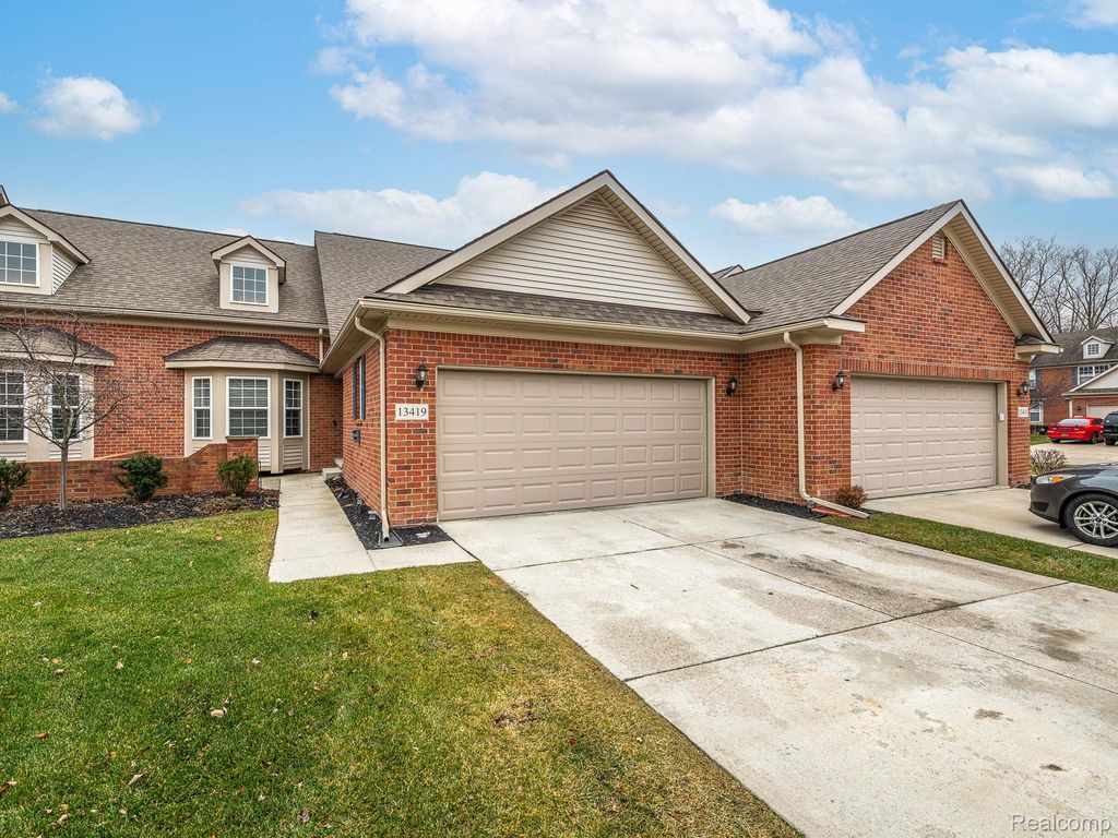 13419 Shire Lane, Southgate, MI 48195