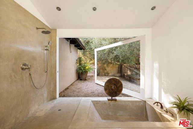 647 Old Topanga Canyon Road, Topanga, CA 90290