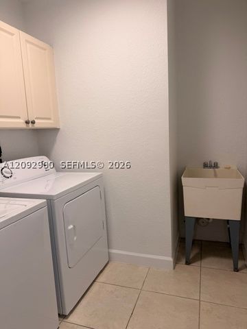 7713 SW 193rd St, Cutler Bay, FL 33157