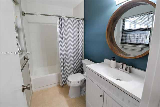 5694 Northpointe Ln, Boynton Beach, FL 33437