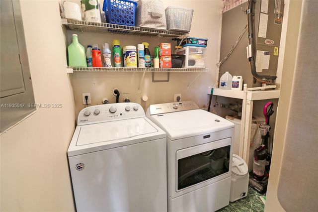 5694 Northpointe Ln, Boynton Beach, FL 33437