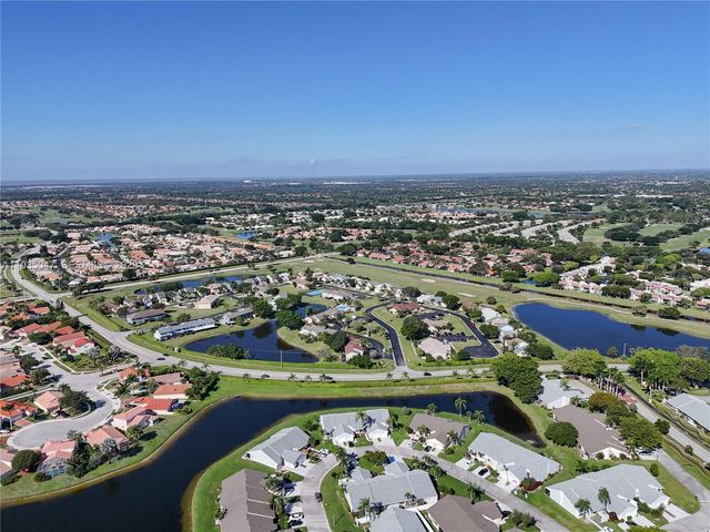 5694 Northpointe Ln, Boynton Beach, FL 33437