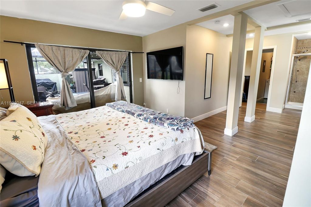 Image 16 of property listing at 5694 Northpointe Ln, Boynton Beach, FL 33437