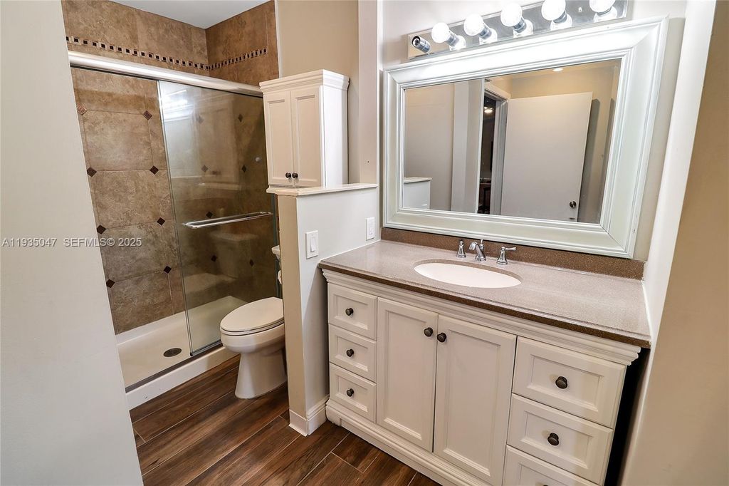 Image 17 of property listing at 5694 Northpointe Ln, Boynton Beach, FL 33437