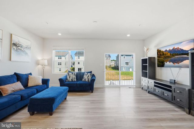 10915 DRUMMOND PL, White Plains, MD 20695