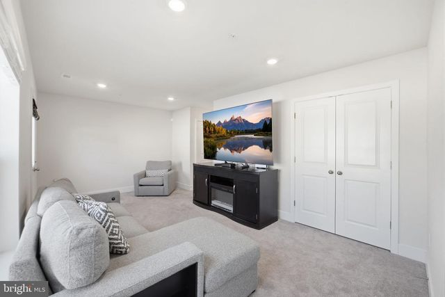 10915 DRUMMOND PL, White Plains, MD 20695